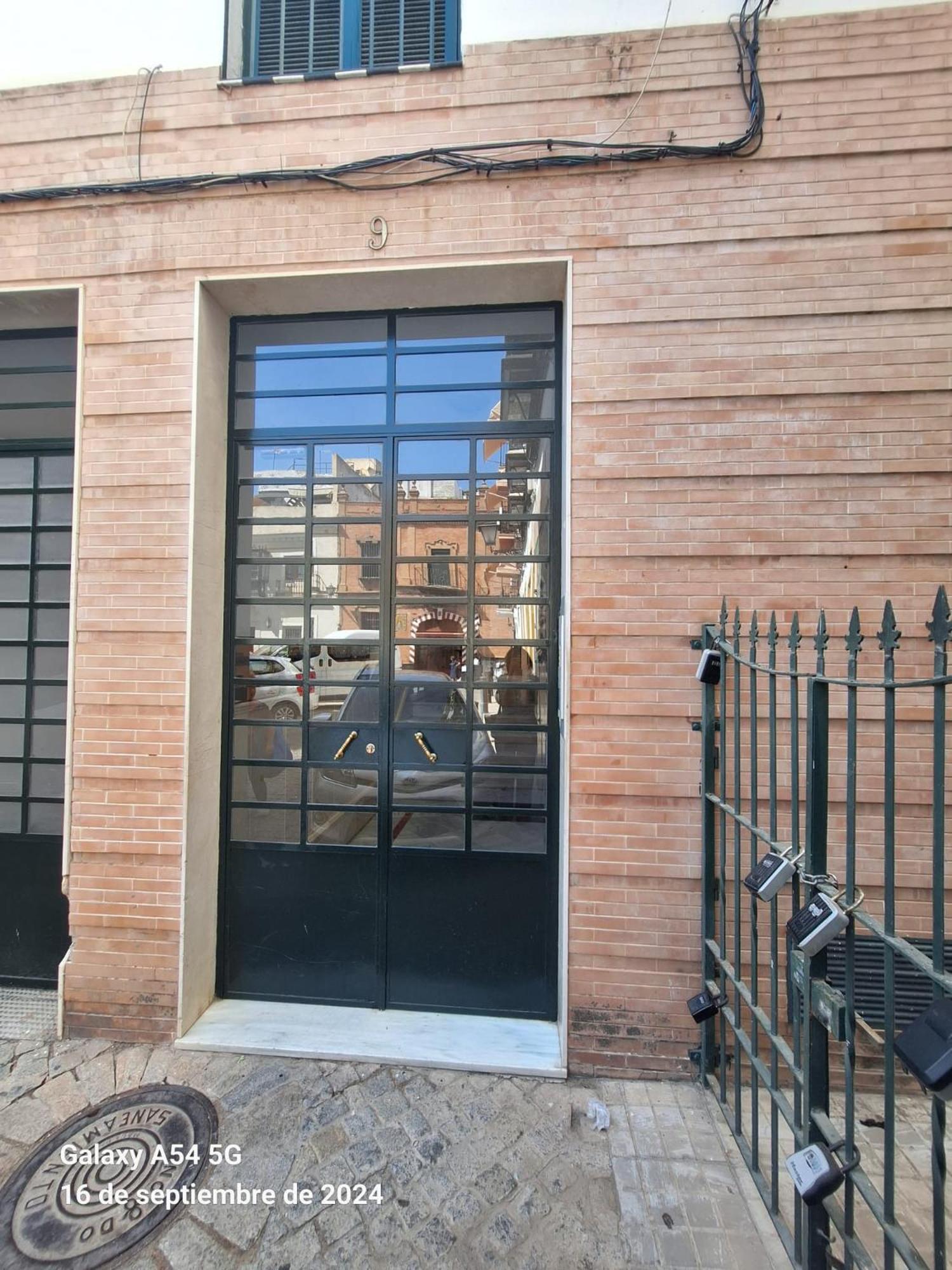 Apartamento En La Juderia De Sevilla Екстер'єр фото